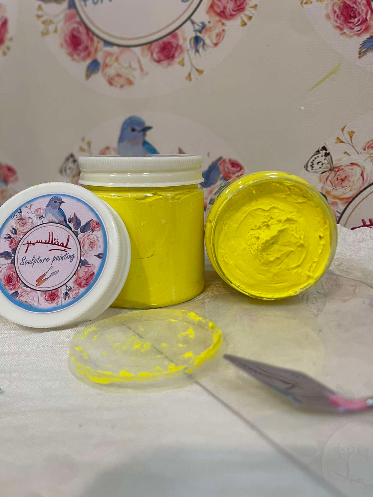 Yellow sculpture painting paste