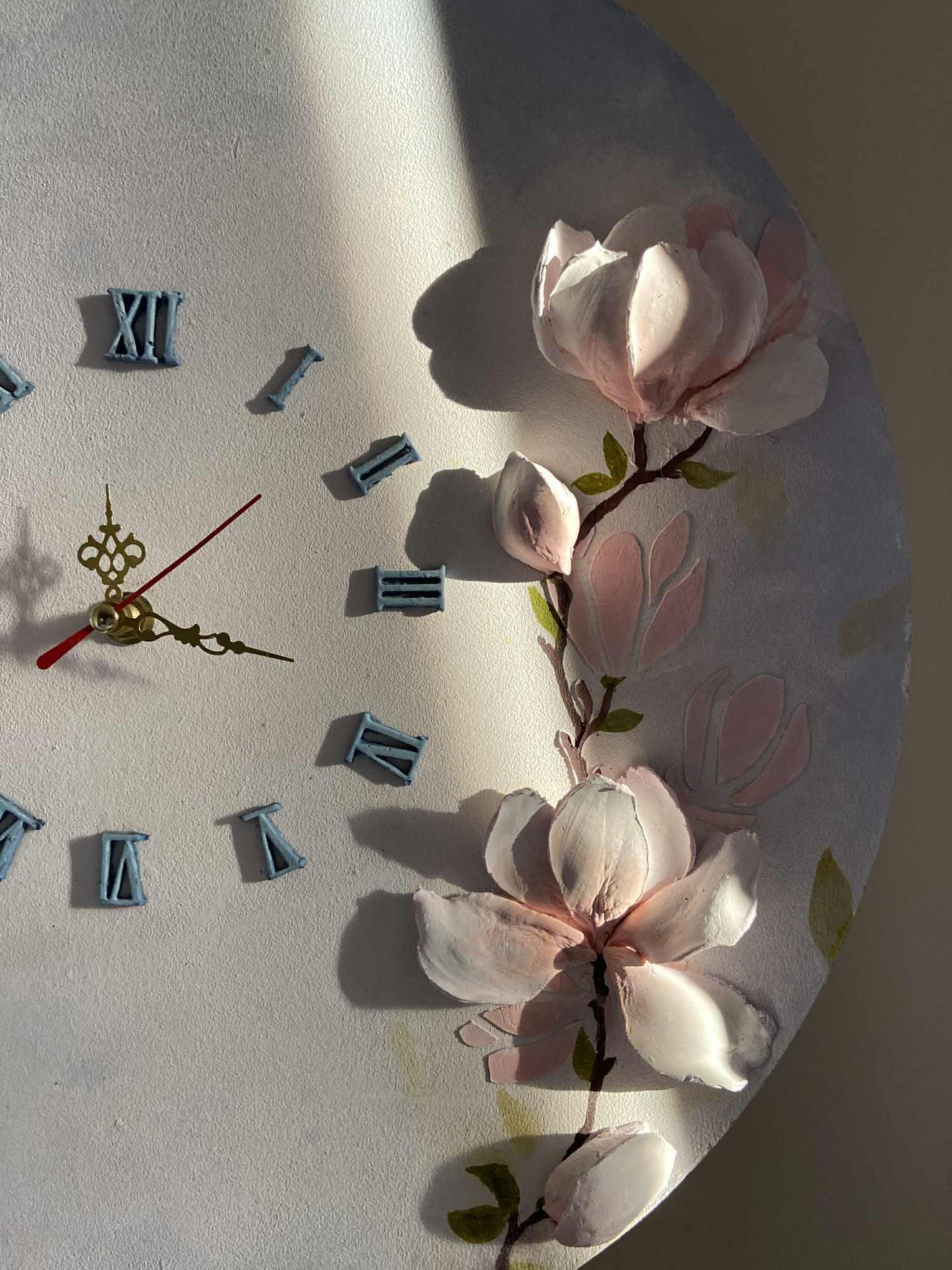 Magnolia clock 40 c.m