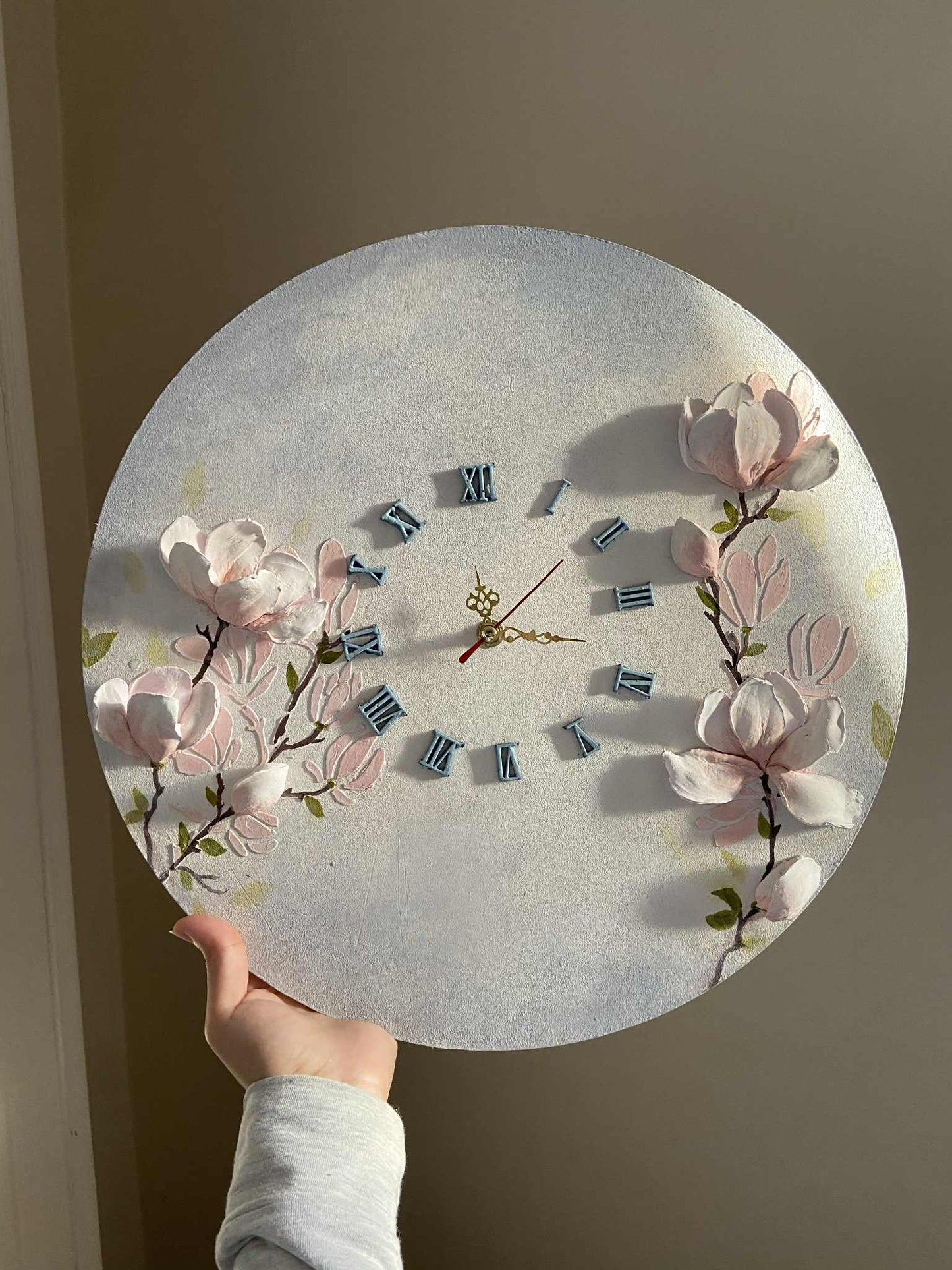 Magnolia clock 40 c.m